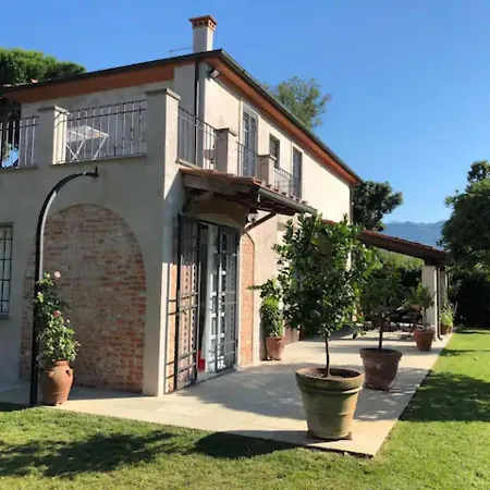 Bed & Breakfast La Limonaia Pietrasanta