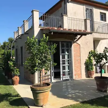 Bed & Breakfast La Limonaia Pietrasanta